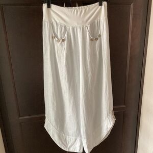 White Linen cropped beach pant with button detail